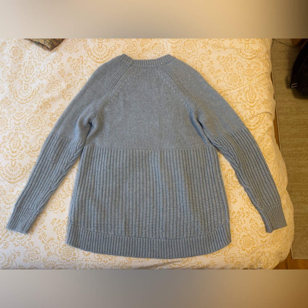Banana Republic Italian Yarn Knit Sweater Gray Blue Crewneck Pullover Size M - Picture 3 of 6